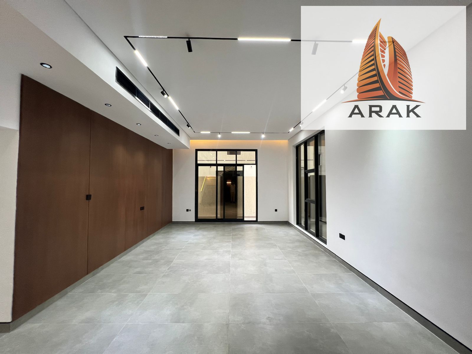 Villa for Sale in Al Bahia – Ajman Details: Corner plot near the walking track Ready to move in Consists of: 6 master bedrooms with wardrobes Maid’s