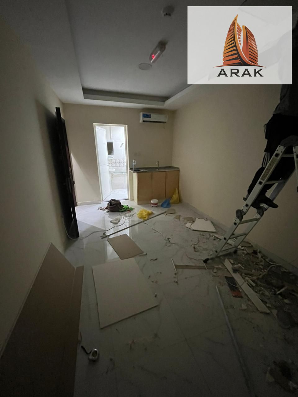 A well maintained studio is available for annual rent in Al Jurf 3. The property is located in a quiet and family friendly area with easy access to ma