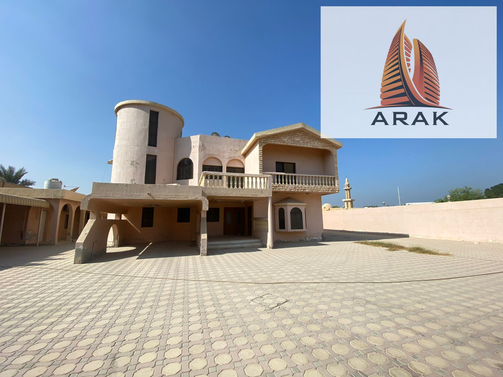 For Sale – Villa Near the Sea in Al Mushairif Area A distinguished villa is available for sale in the Al Mushairif area, featuring an exceptional l