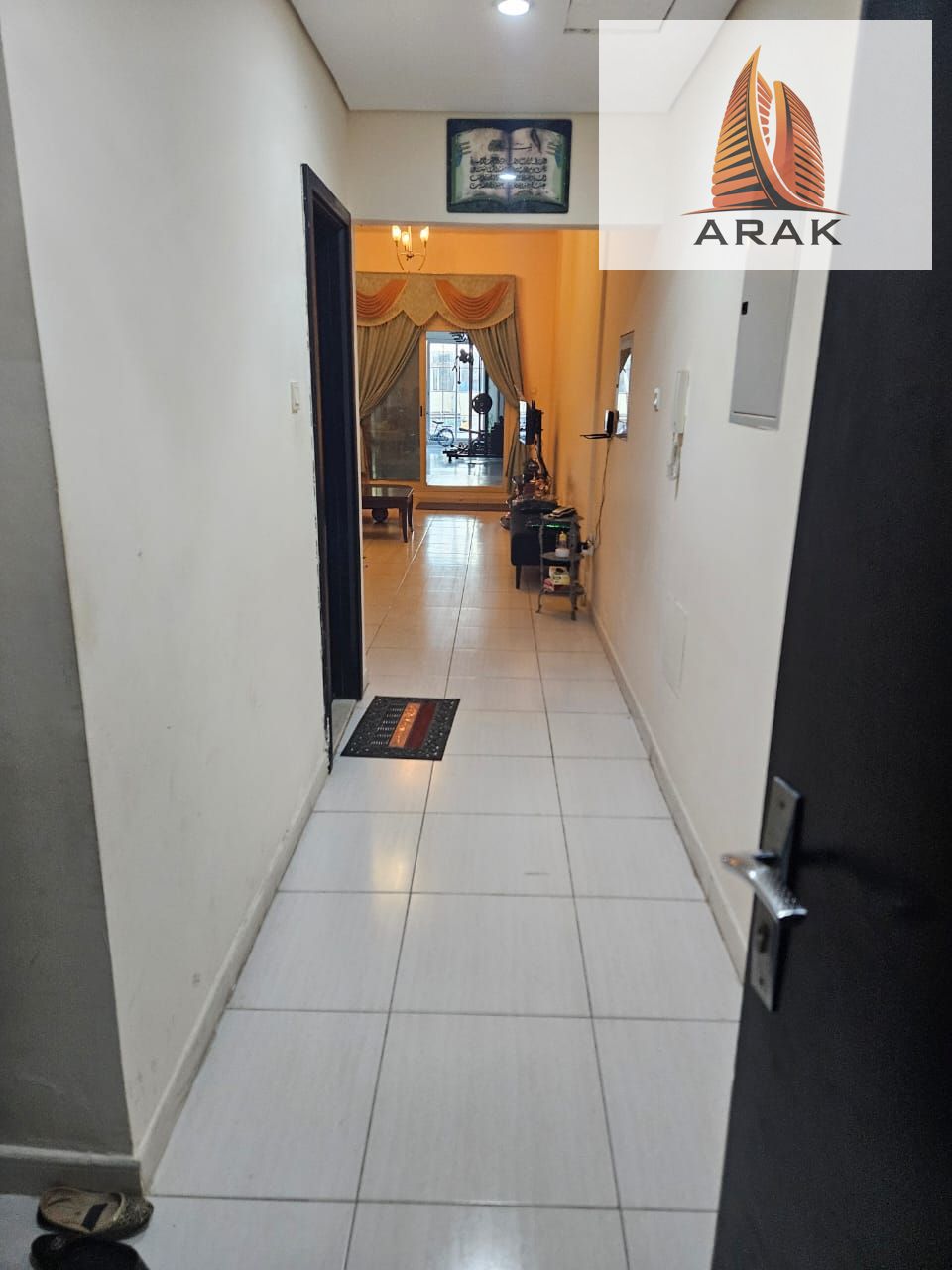 For Sale Spacious Apartment with Extension – Great Investment Opportunity A unique opportunity to own a large apartment with an additional extension,