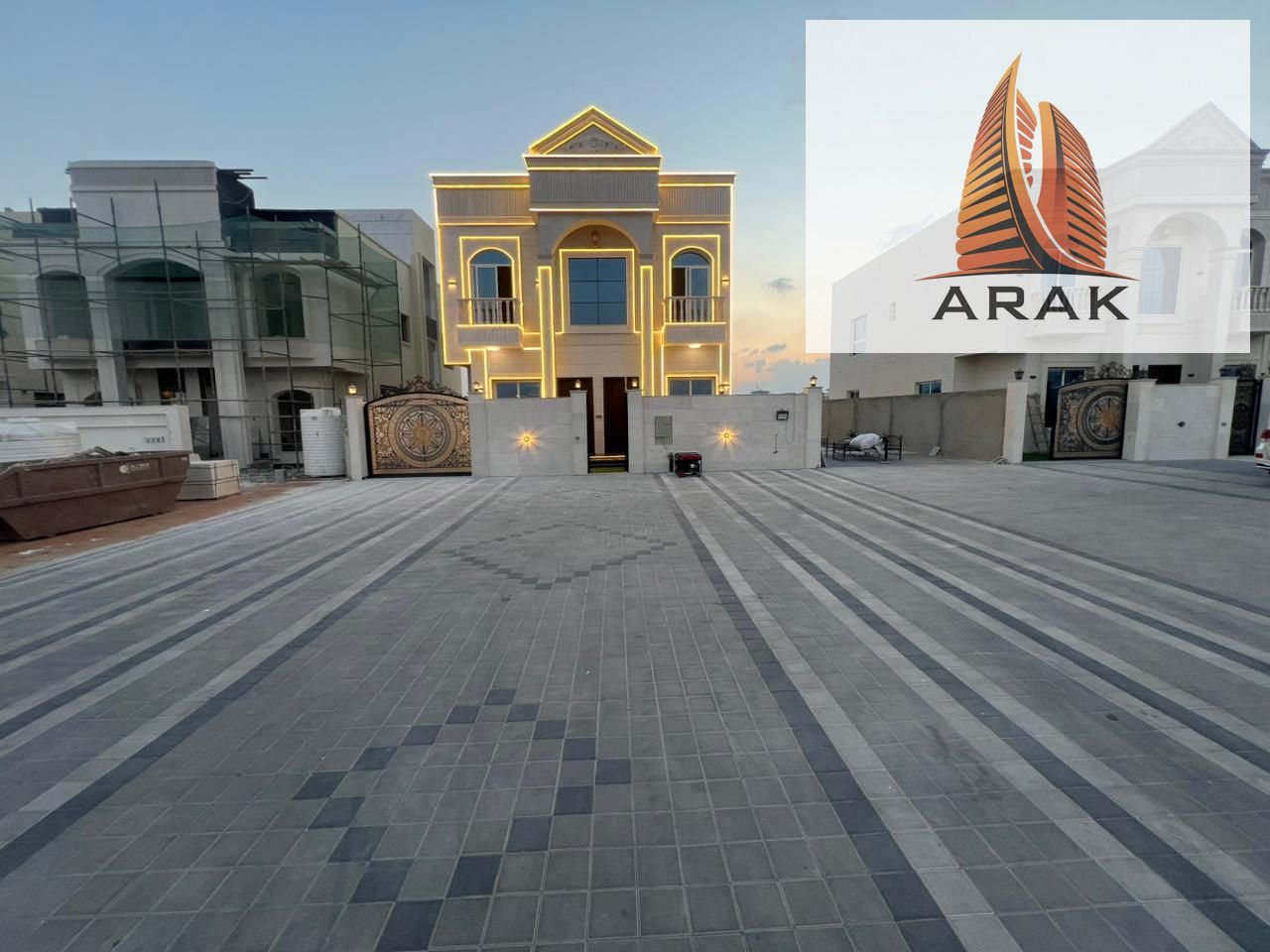 **Luxurious Villa for Sale in Al Hailo** This elegant villa offers an exceptional opportunity for those seeking a spacious and comfortable home in a