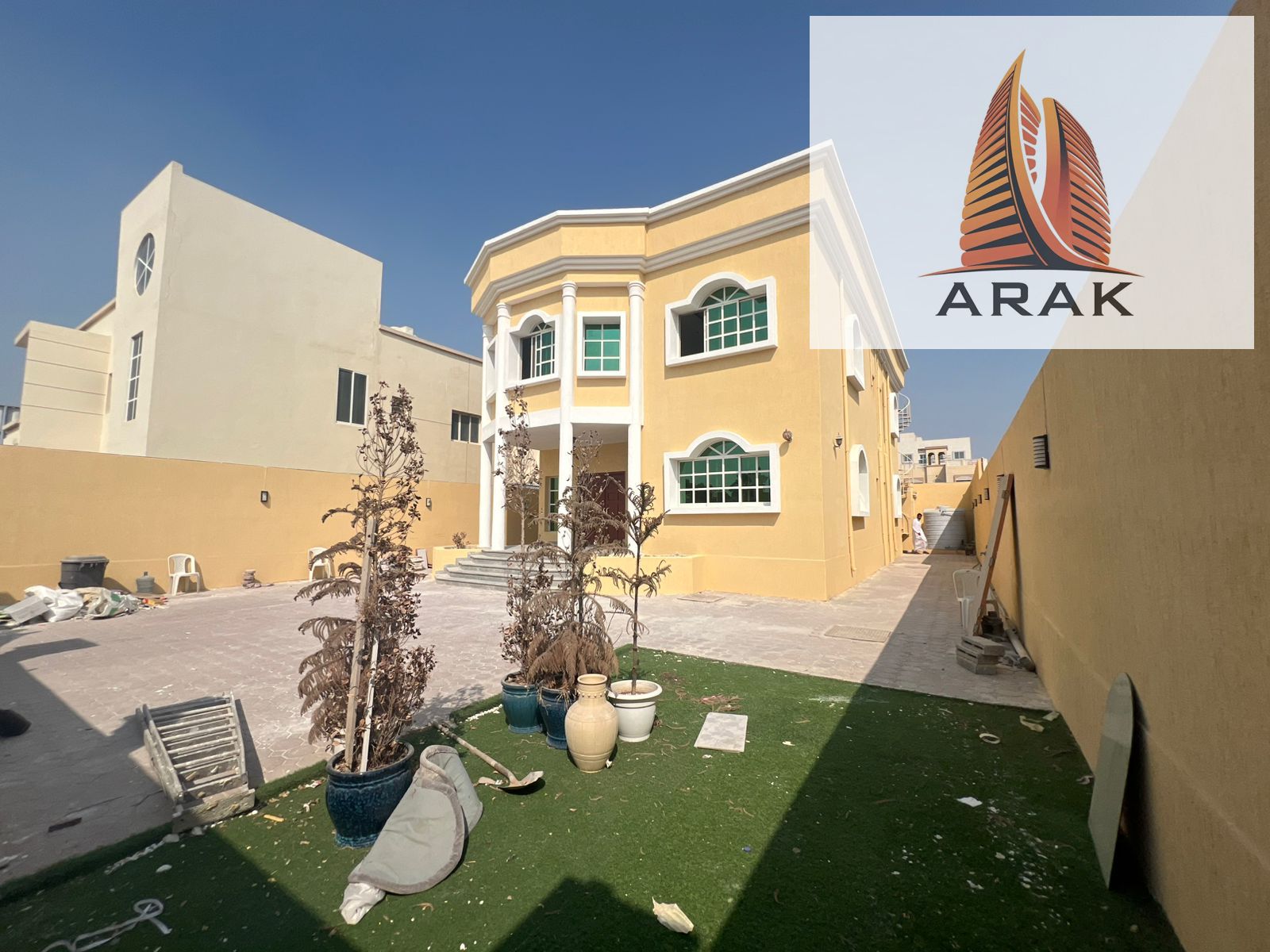 A luxurious villa for sale in the Emirate of Ajman, located in Al Mowaihat 2 area, in a prime location close to Sheikh Ammar Street.