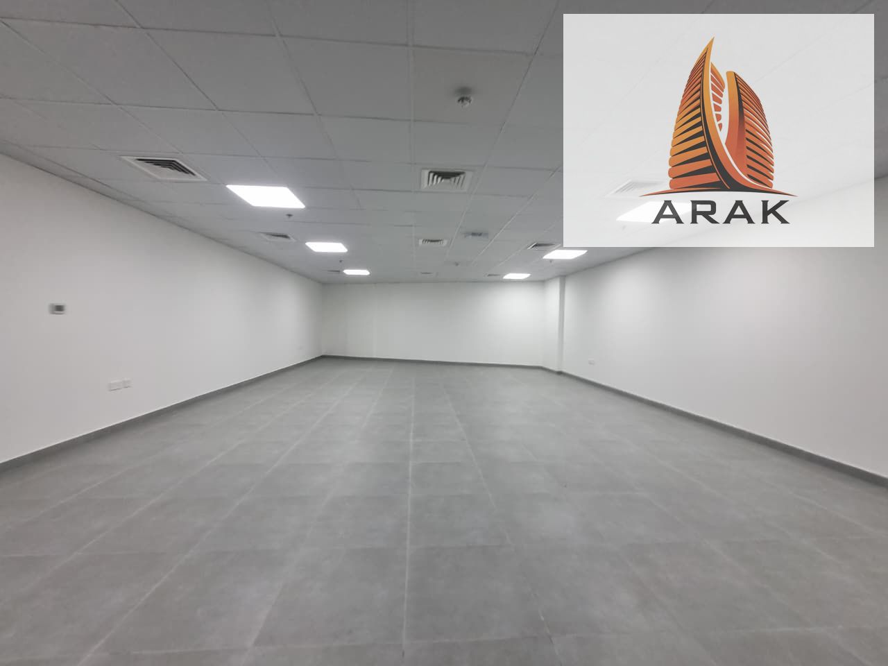 For rent a mezzanine shop in Al Rashidiya 1