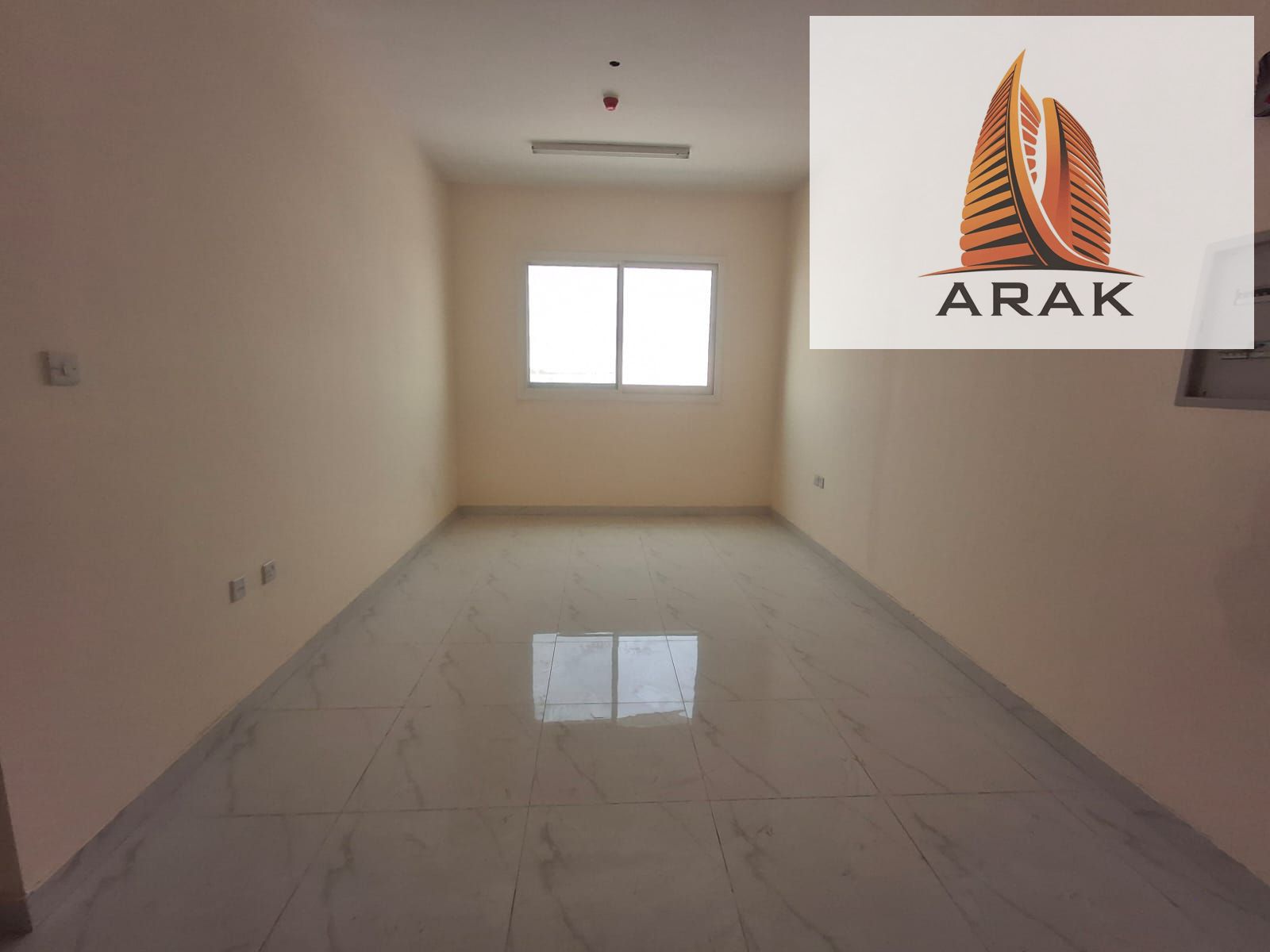 Office for Rent – Al Jurf Industrial 1