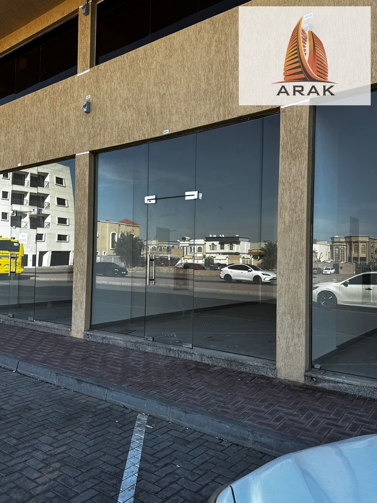 For rent: Commercial shop on Sheikh Ammar Street, with an area of 25,000 sq. ft. , at an annual rent of 40,000 AED. Excellent location suitable for all