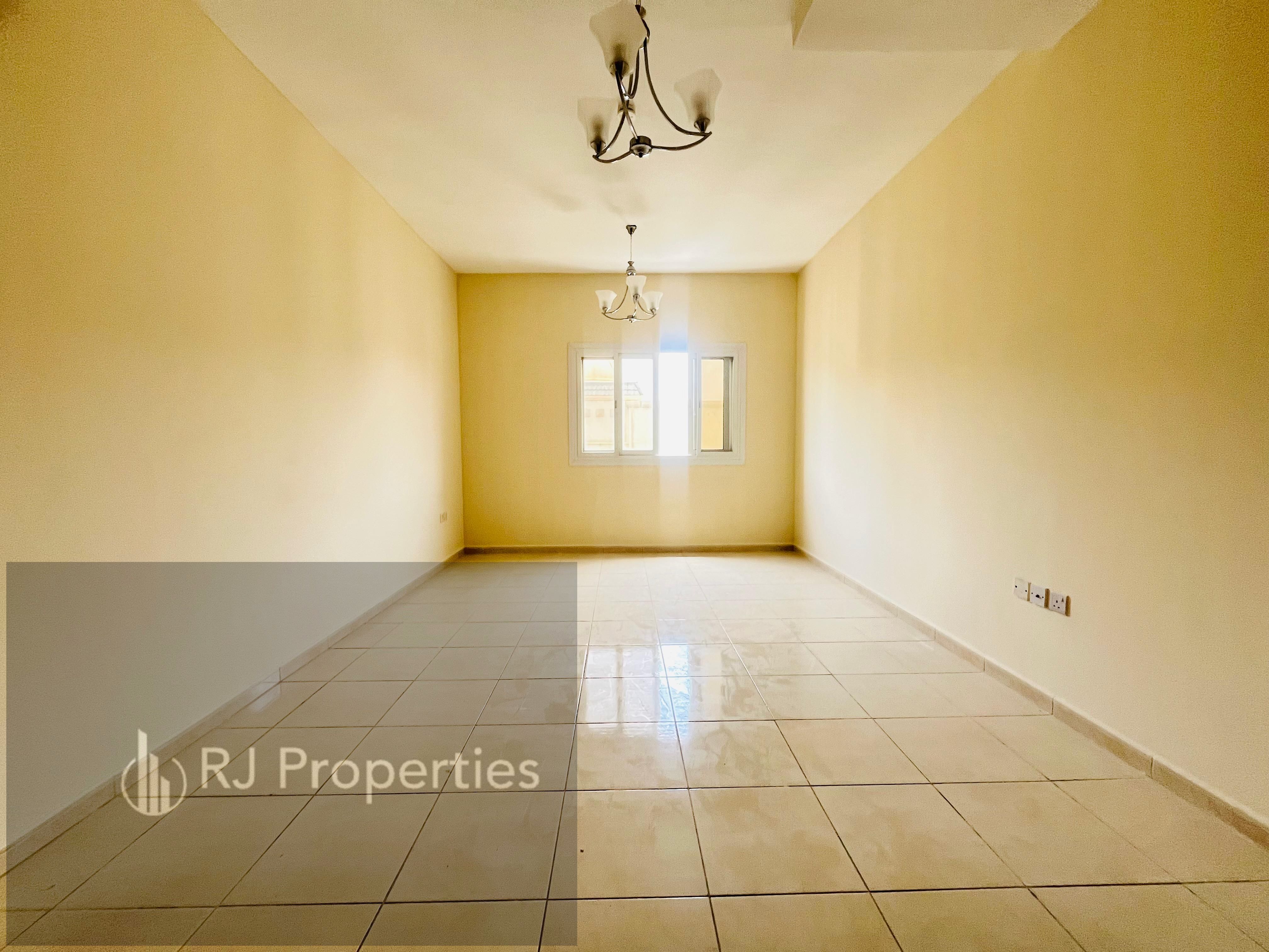 Very spacious luxury studio near to park just 25k in muwaileh commercial