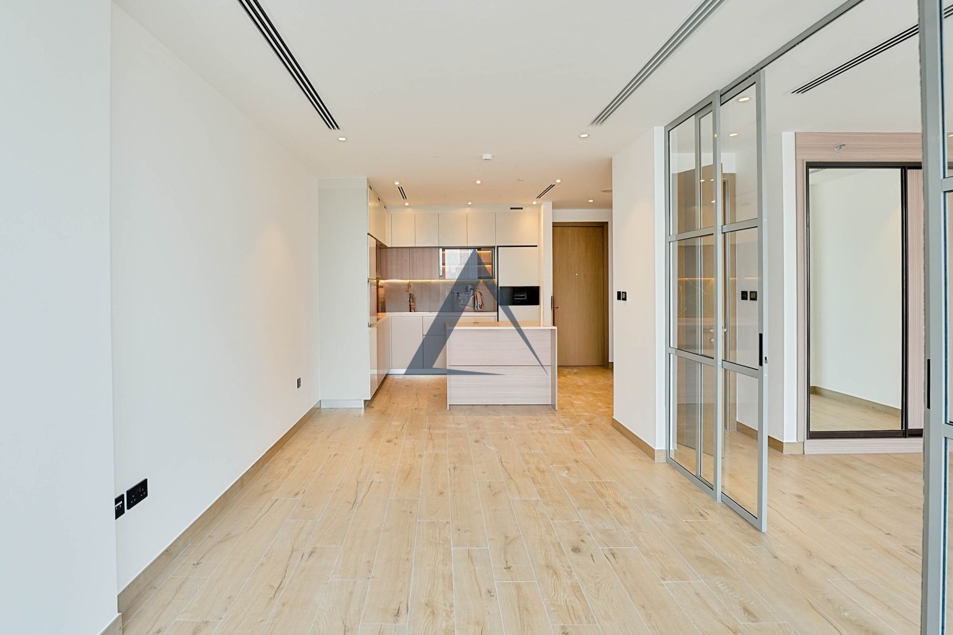 Modern | Brand New |Pool View...