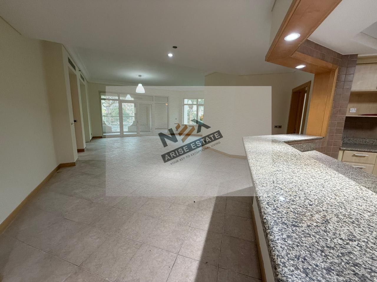 Exclusive 3BHK Apartment for Rent | Palm Jumeirah | 3 Bathrooms | 2 Parking | Limited Offer!!