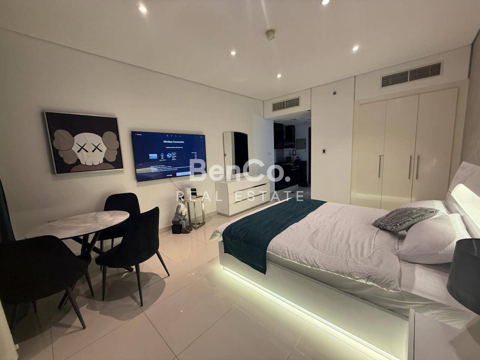 Mid Floor | Fully Furnished | Canal