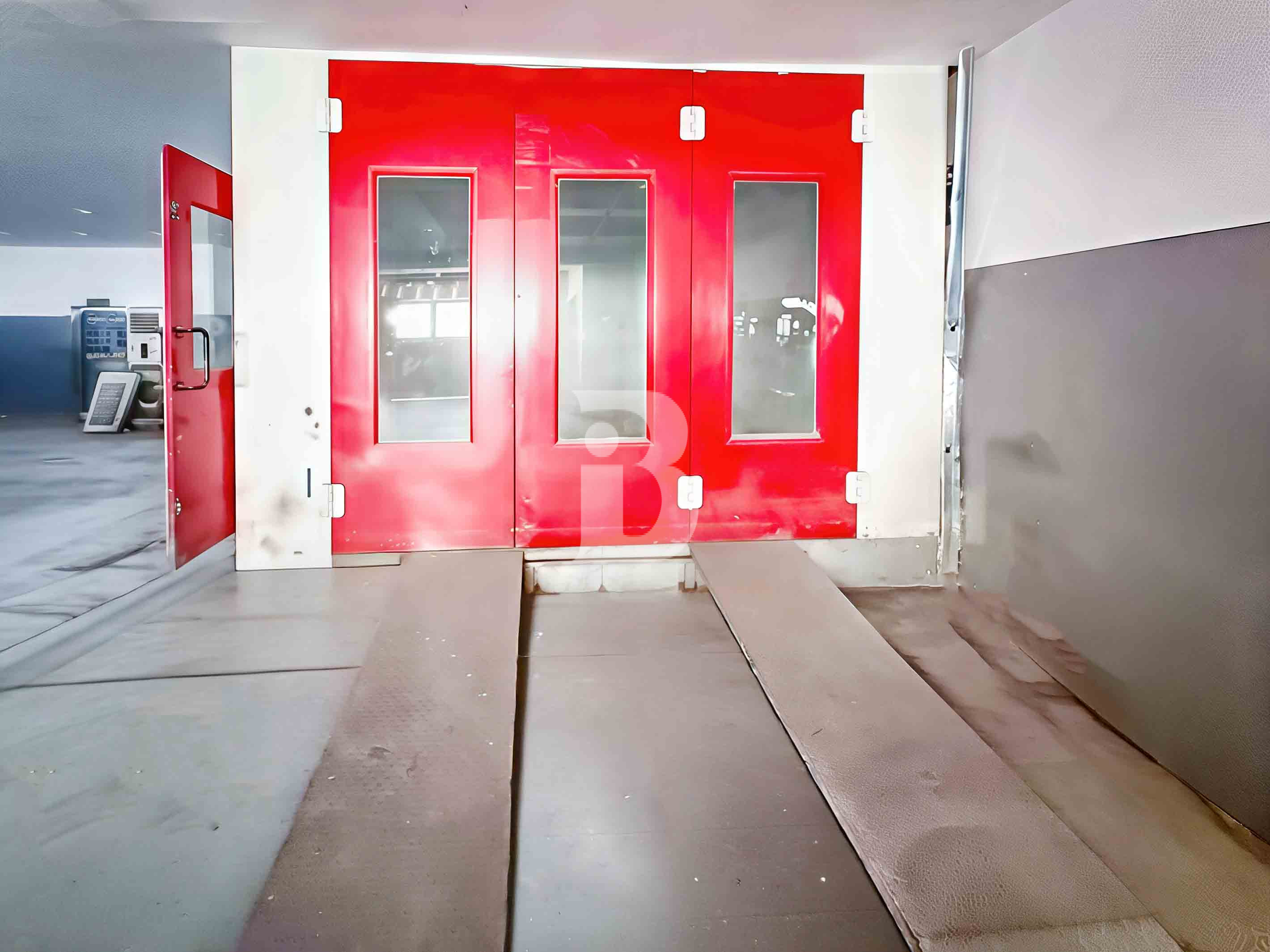 FOR GARAGE| FIVE MIN FROM SZR| 2900 SQFT