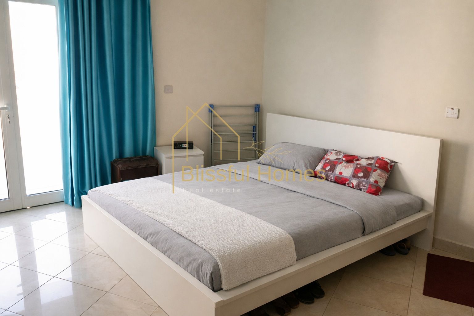 Spacious 1 Bedroom Apartment for Rent in International City Dubai – Universal Apartment