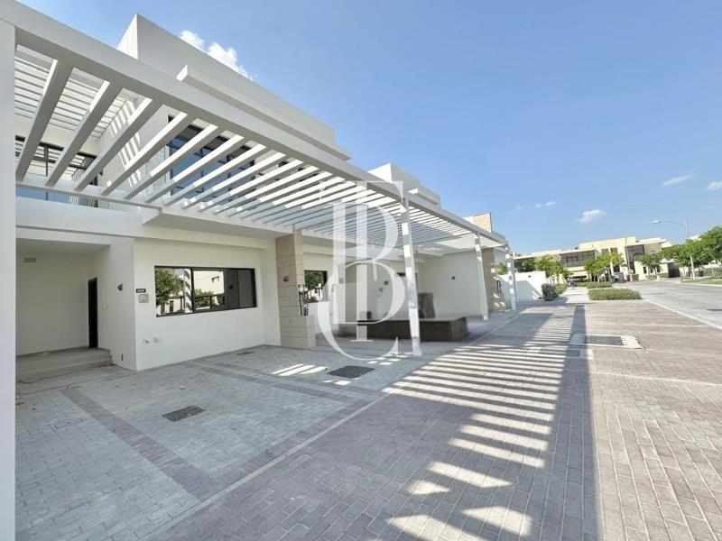 Single Row | Park View | Prime Location
