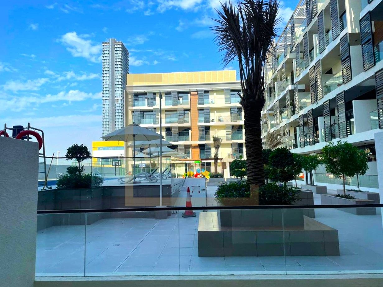 Vacant | Pool View | Ready to Move