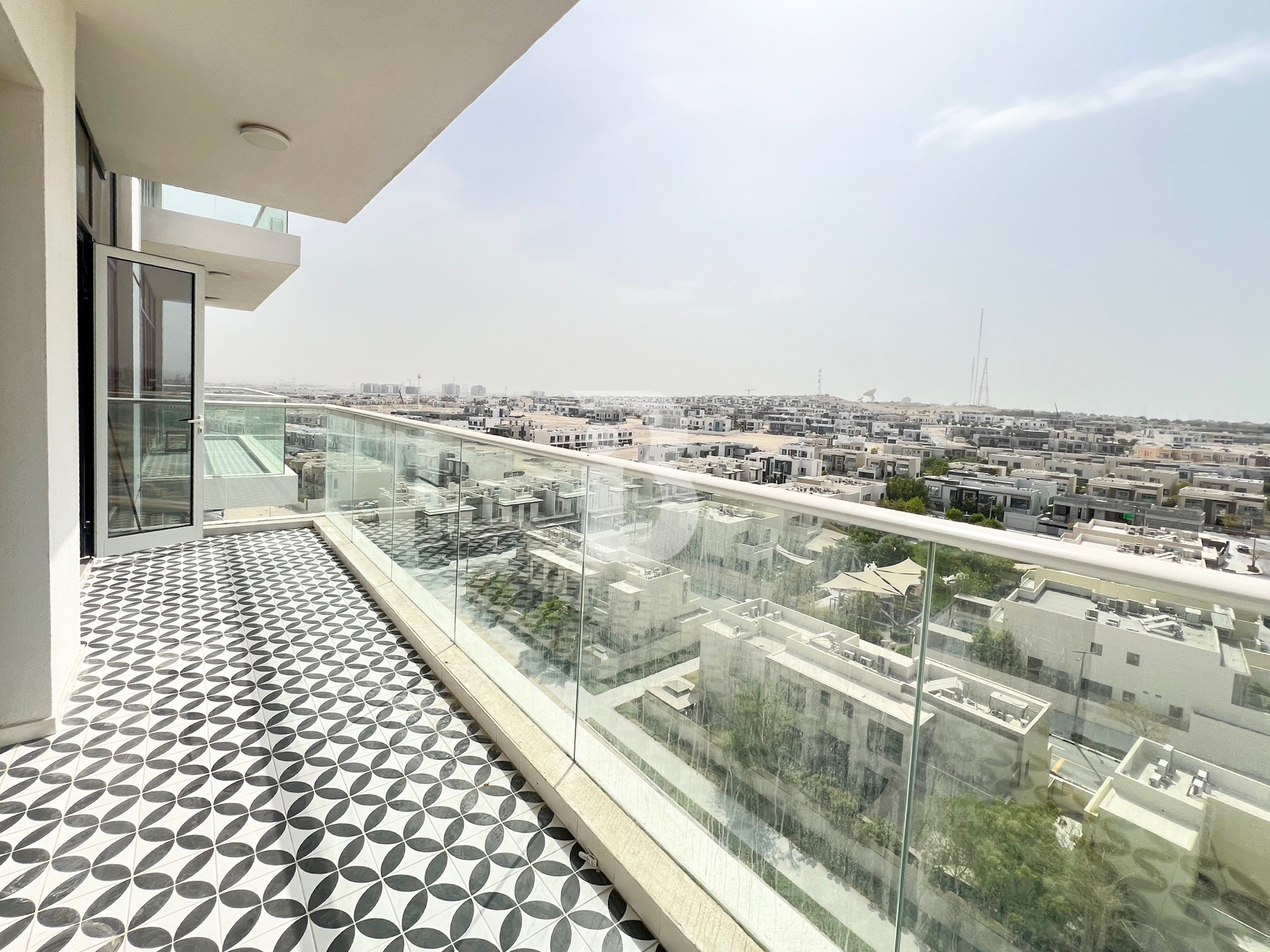 SPACIOUS | MODERN | HIGH RISE | BEST VIEW