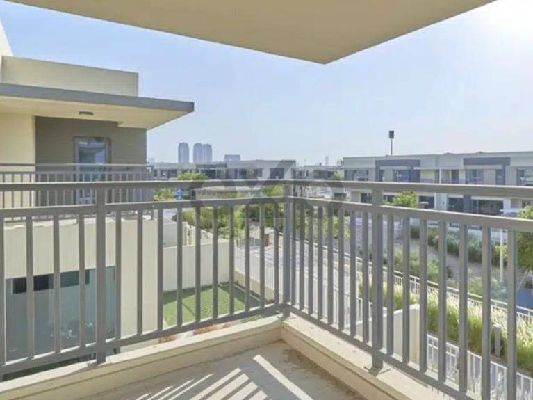 4 bed | Unfurnished | Vacant