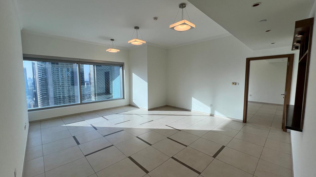 Chiller Free | Luxurious | Prime Location