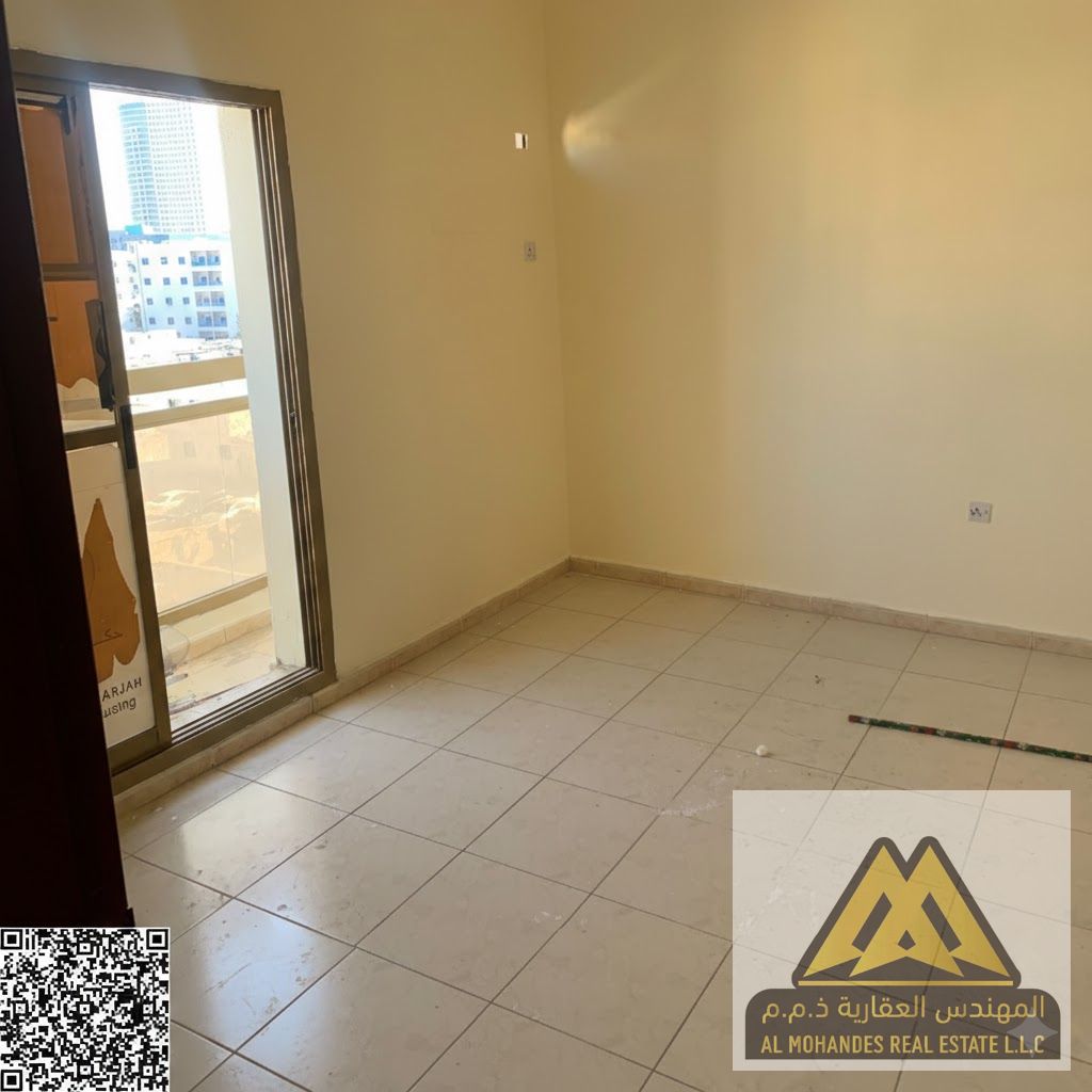 A distinctive apartment in a prime location in Al Nakheel, available for family living.
