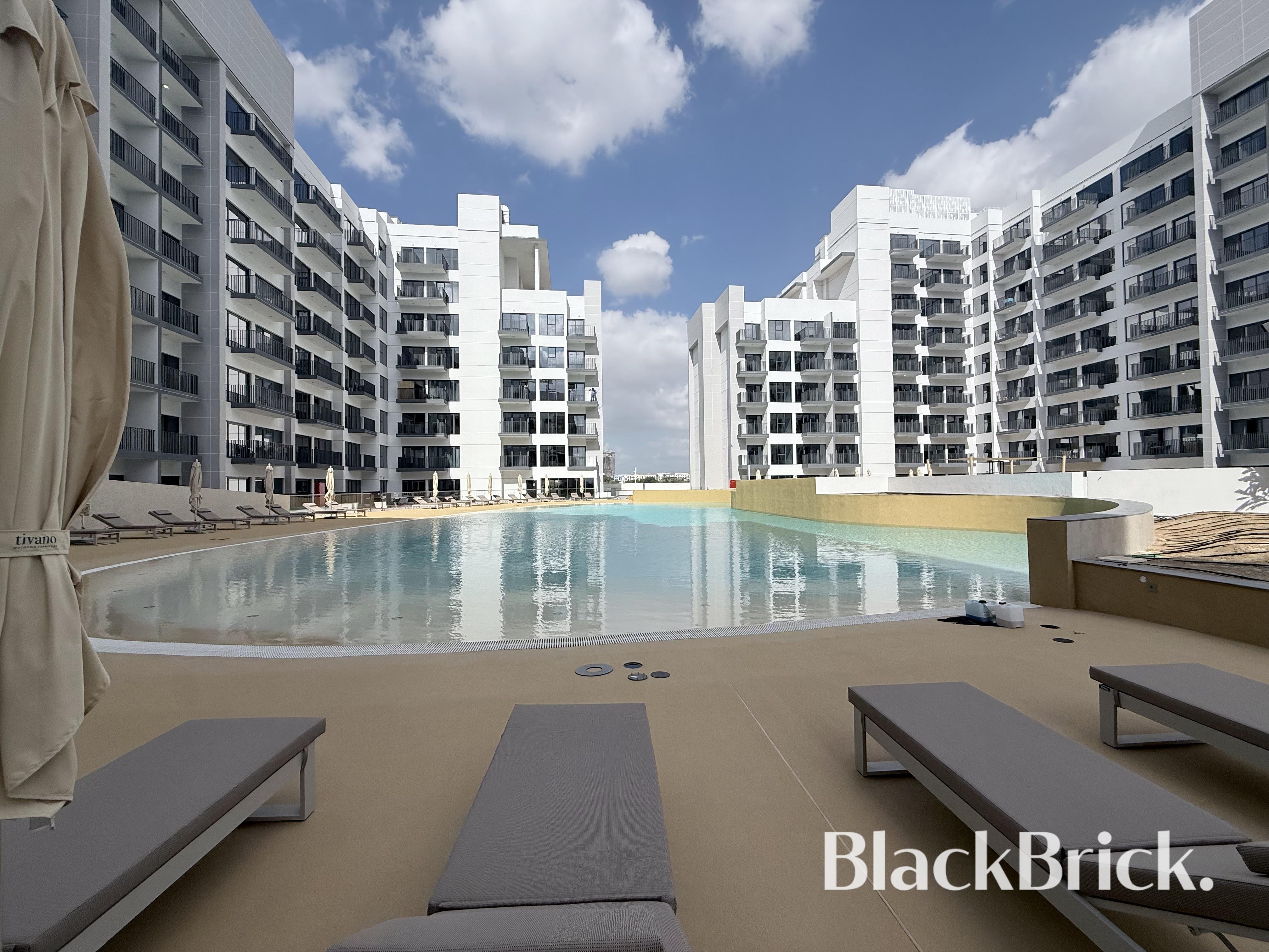 Brand new Unit|Equipped Kitchen|Community View