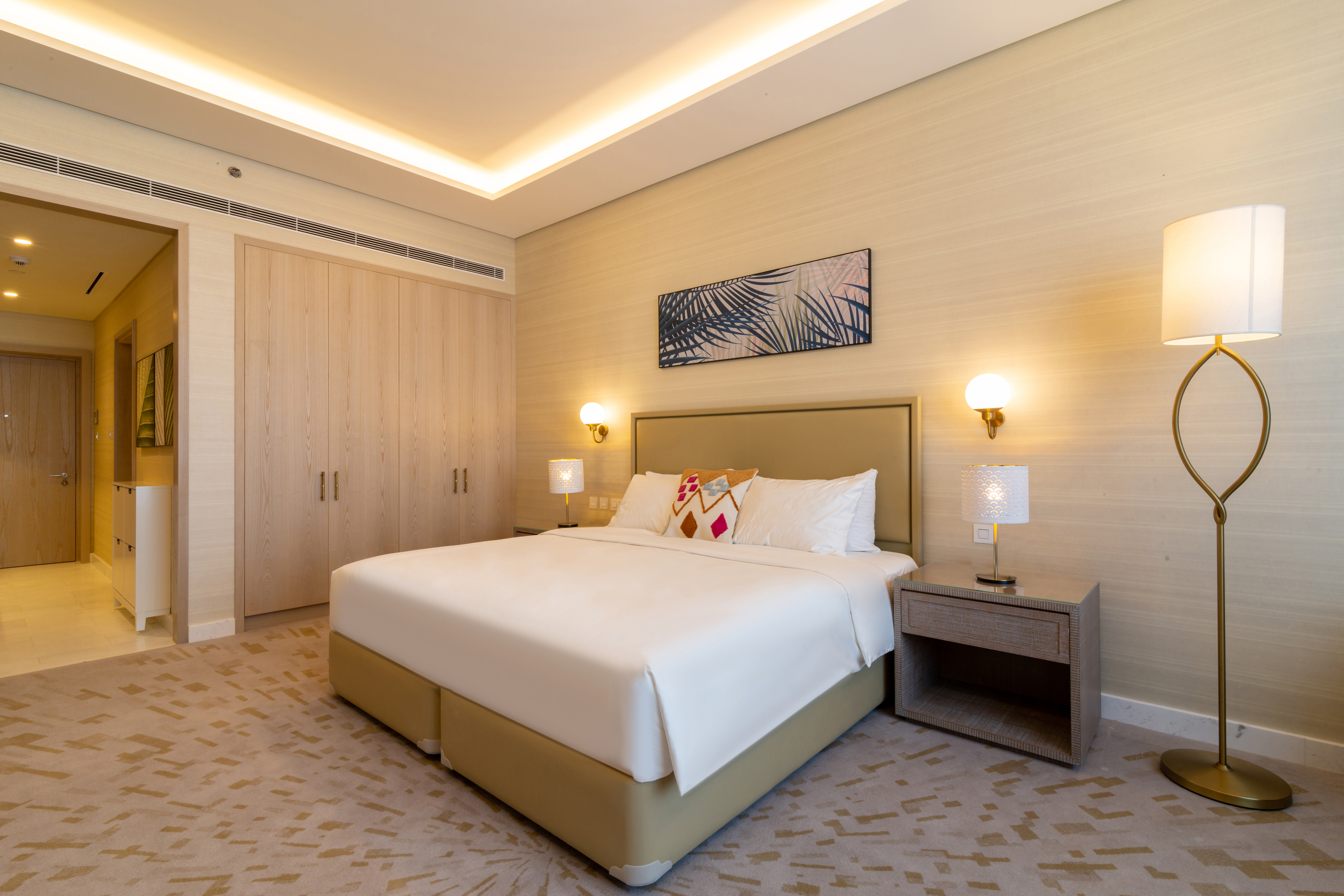 Five Star Luxury Studio for Sale | The Palm Tower | Sea View