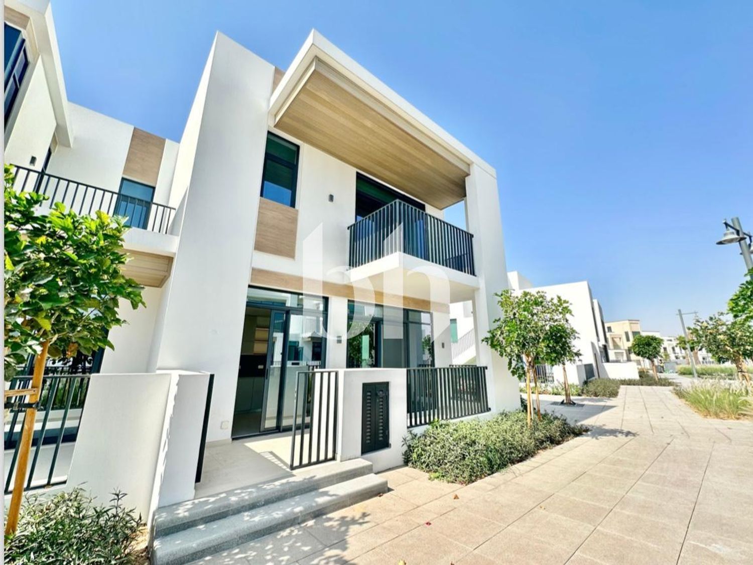SINGLE ROW CORNER UNIT | VERY CLOSE TO POOL | VIEW TODAY