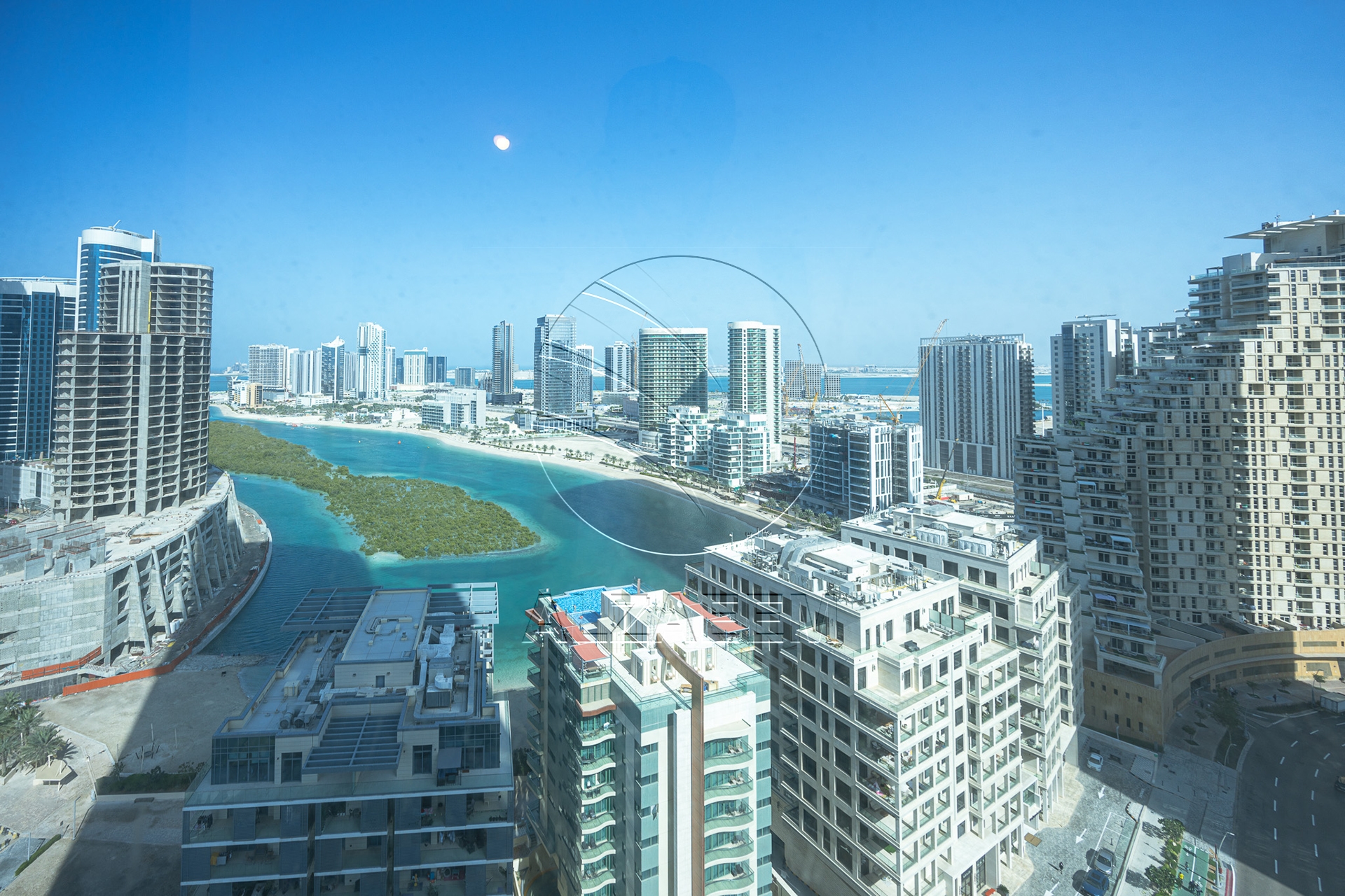 √1BR+Study | VACANT | High Level | Mangrove View√