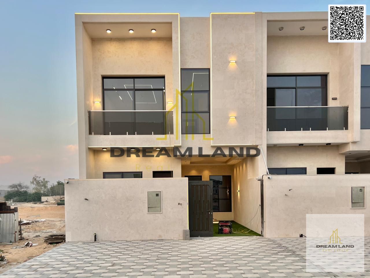 Villa for sale, including registration and ownership fees, on the main street, ready to move in, in one of Ajman's most prestigious areas. Freehold ow