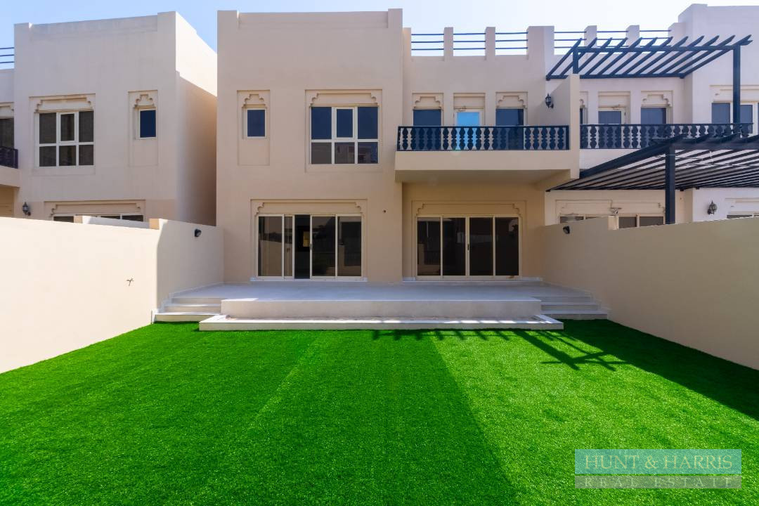 Fully Upgraded 4 Bedroom - Family Home - For Sale Al Hamra Village