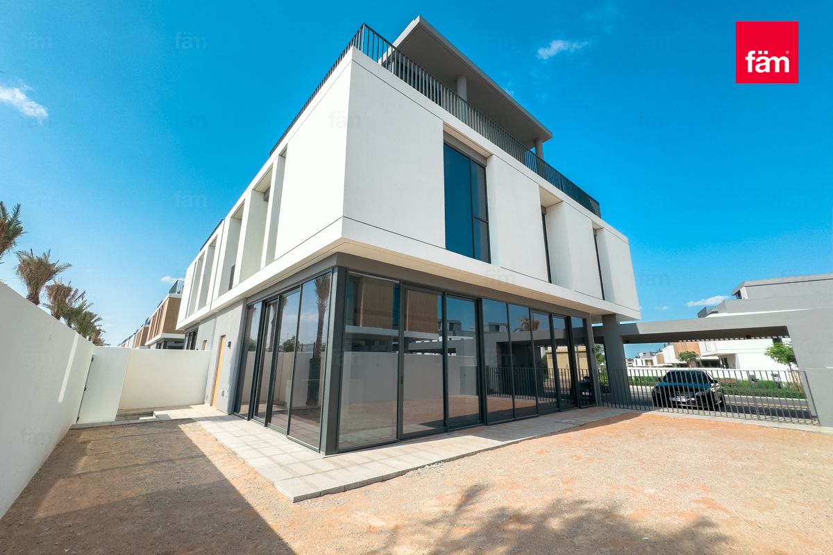Vacant | Vastu Compliant | Ready To Move