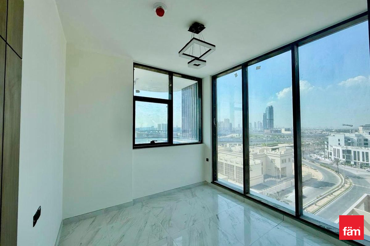 Brand New With Private Pool Spacious