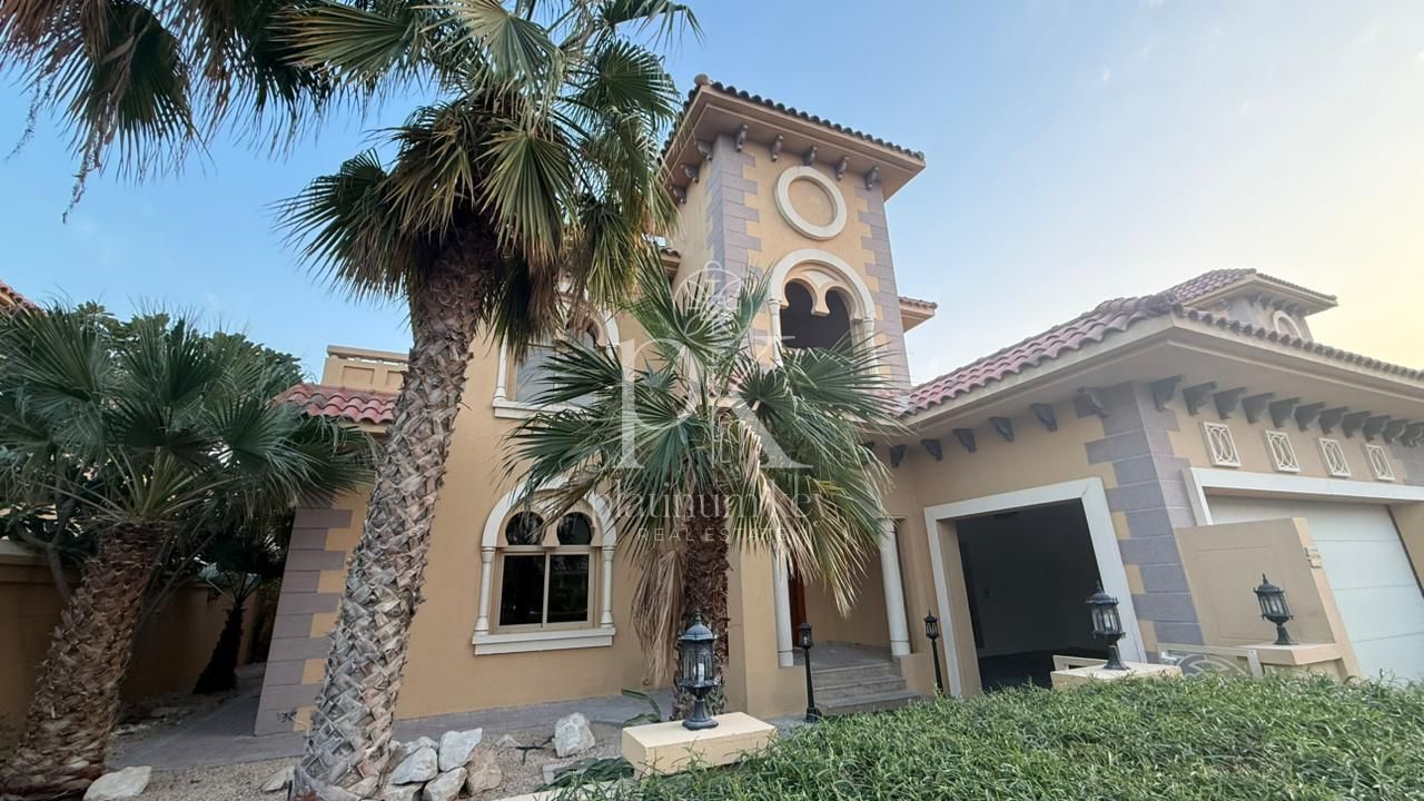 Family Villa | Vacant | Semi-Detached