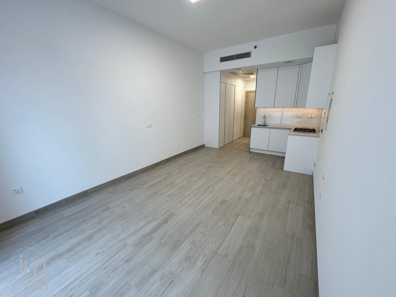 Ready to move | Fitted Kitchen | Modern Studio
