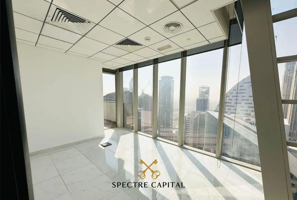 READY TO MOVE | FULLY FITTED | Close to Metro