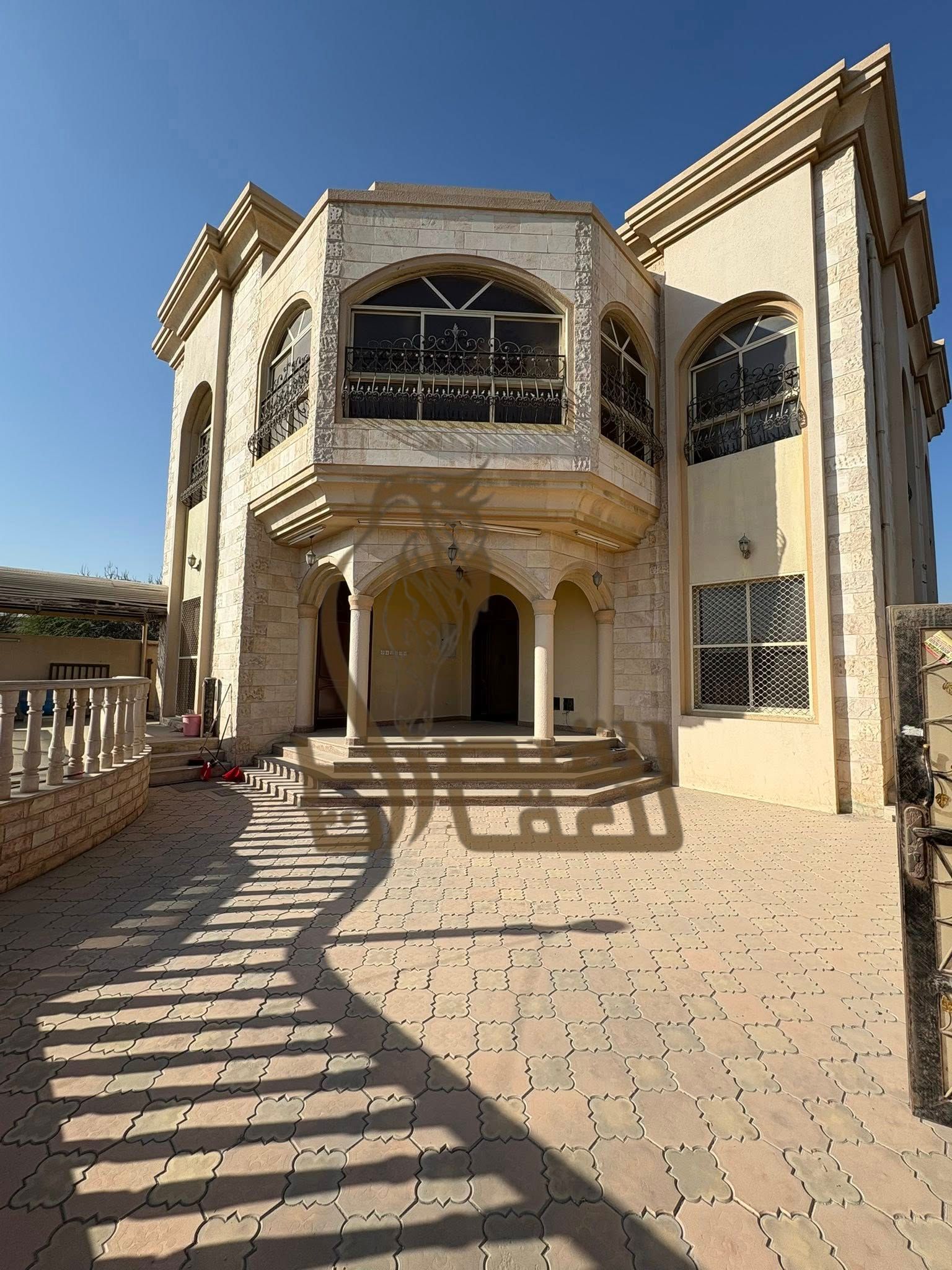 Spacious 5-Bedroom duplex Villa with Pool in Qussaidat