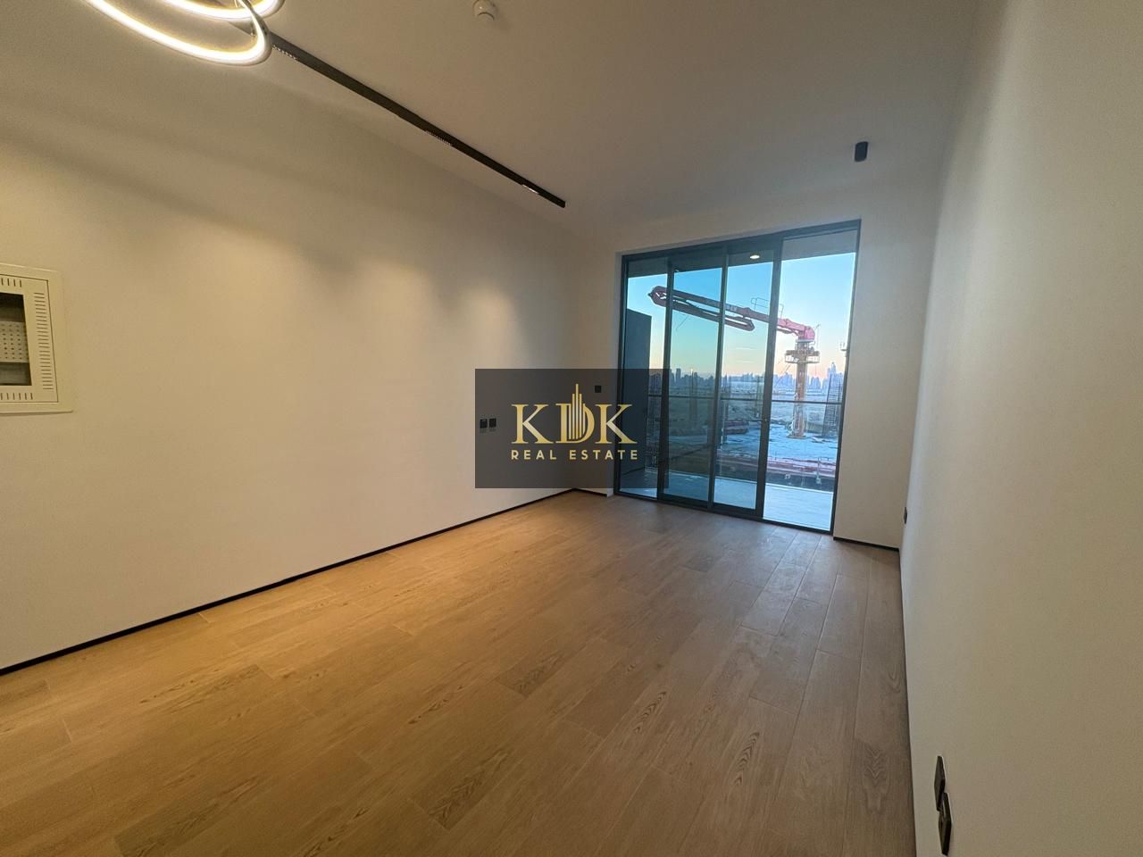 Fitted Kitchen | Spacious Unit | Call Now