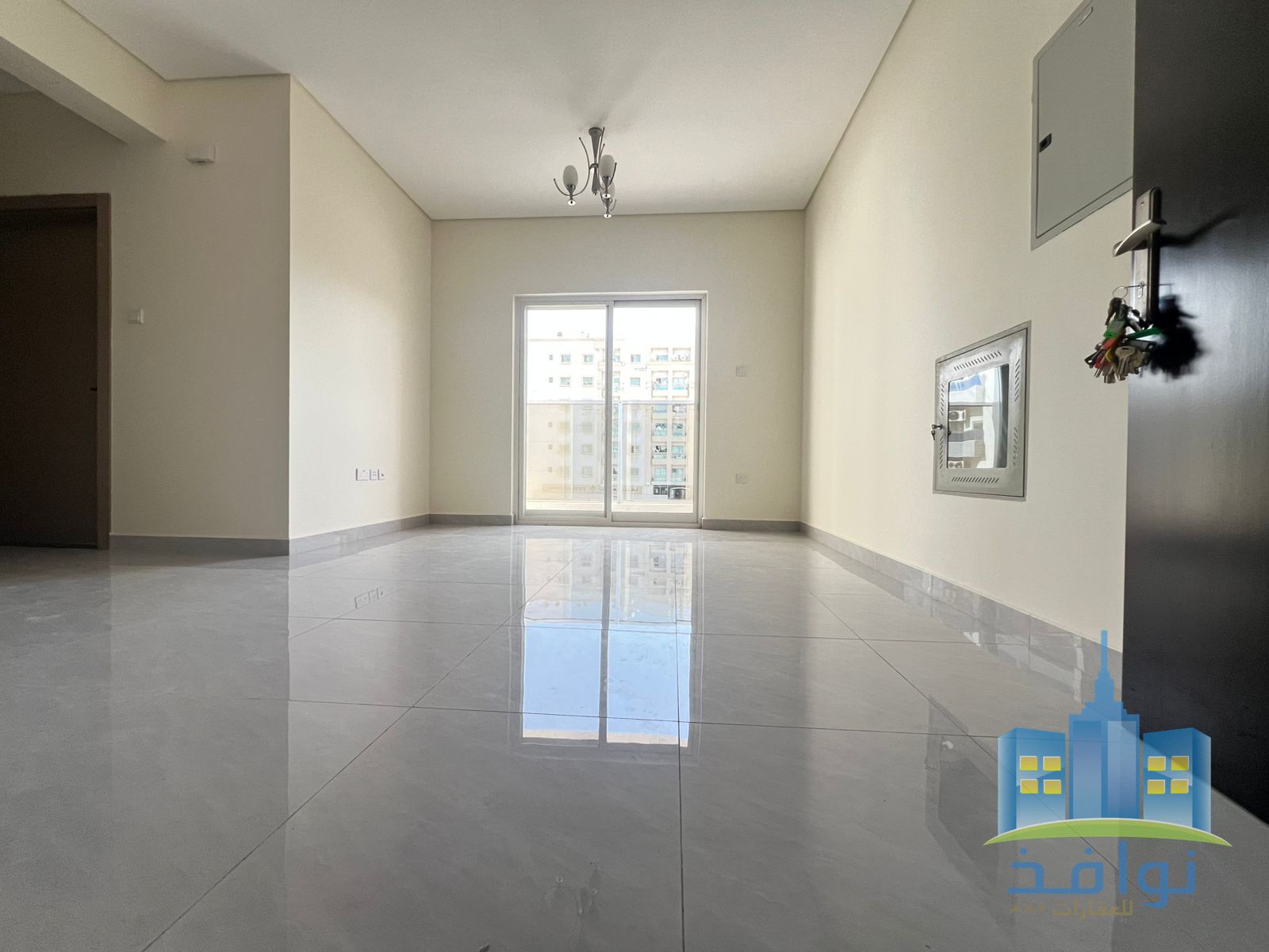 A room and a living room, first inhabitant, with a spacious balcony.