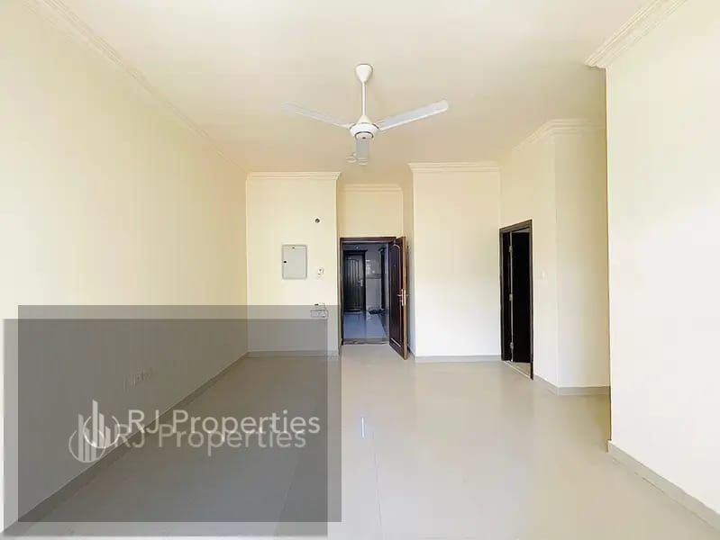 Luxury Huje Spacious Appartment With Balcony Like Brand New Appartment