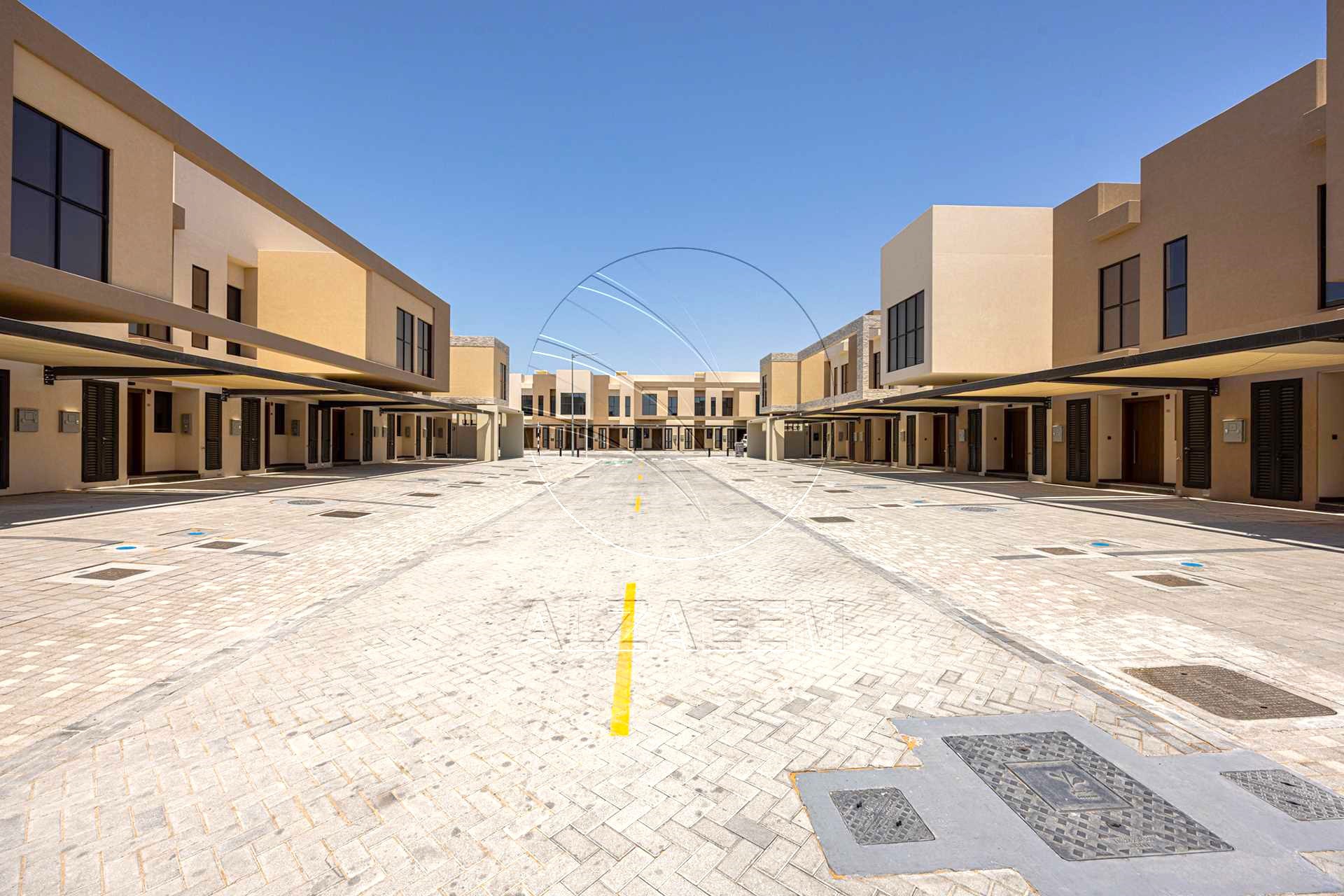 √Single Row | Spacious 3BR TH | Prime Location√