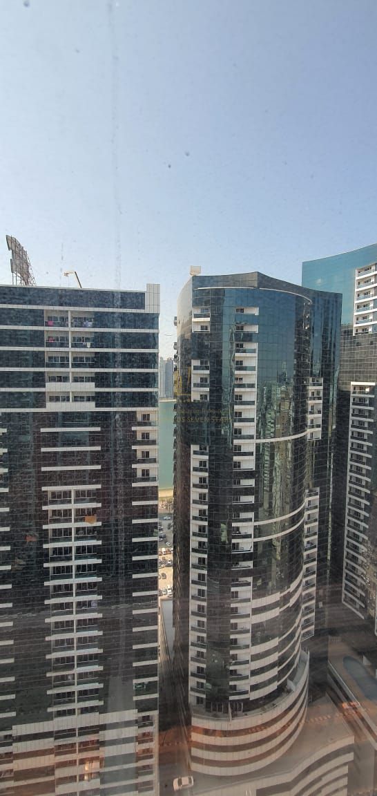 For sale 2bedroom apartment with a master living room and stunning open front and side views in Al Taawun area.