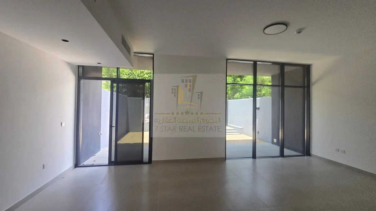 For Sale: Townhouse in Robinia Masaar Modern Design with Premium Features