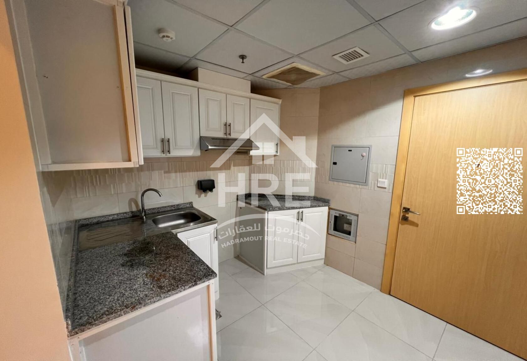 Spacious studio apartment for rent with central air conditioning in Rawda 1