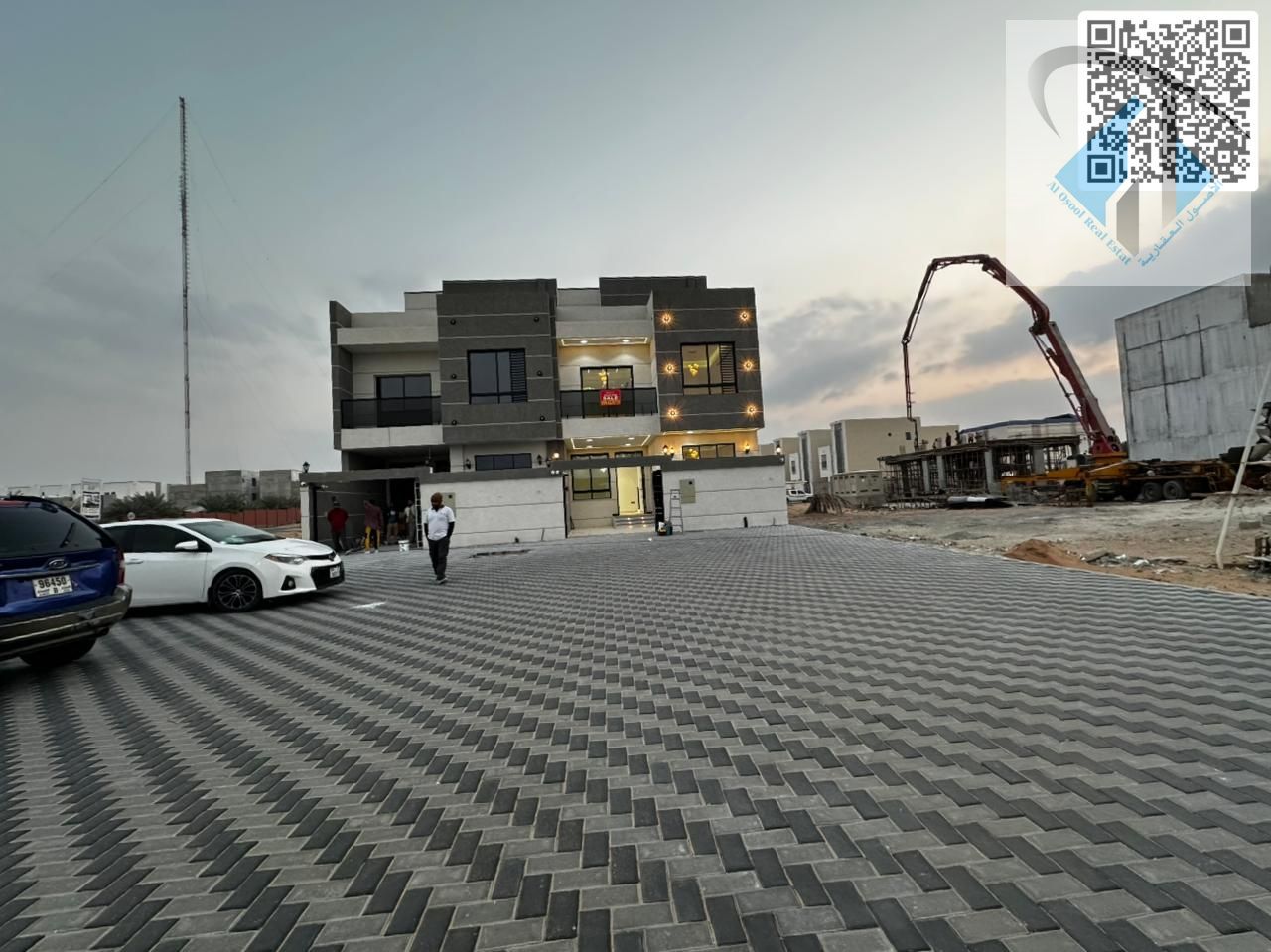 Deluxe Townhouse including registration fees / Two floors and a roof