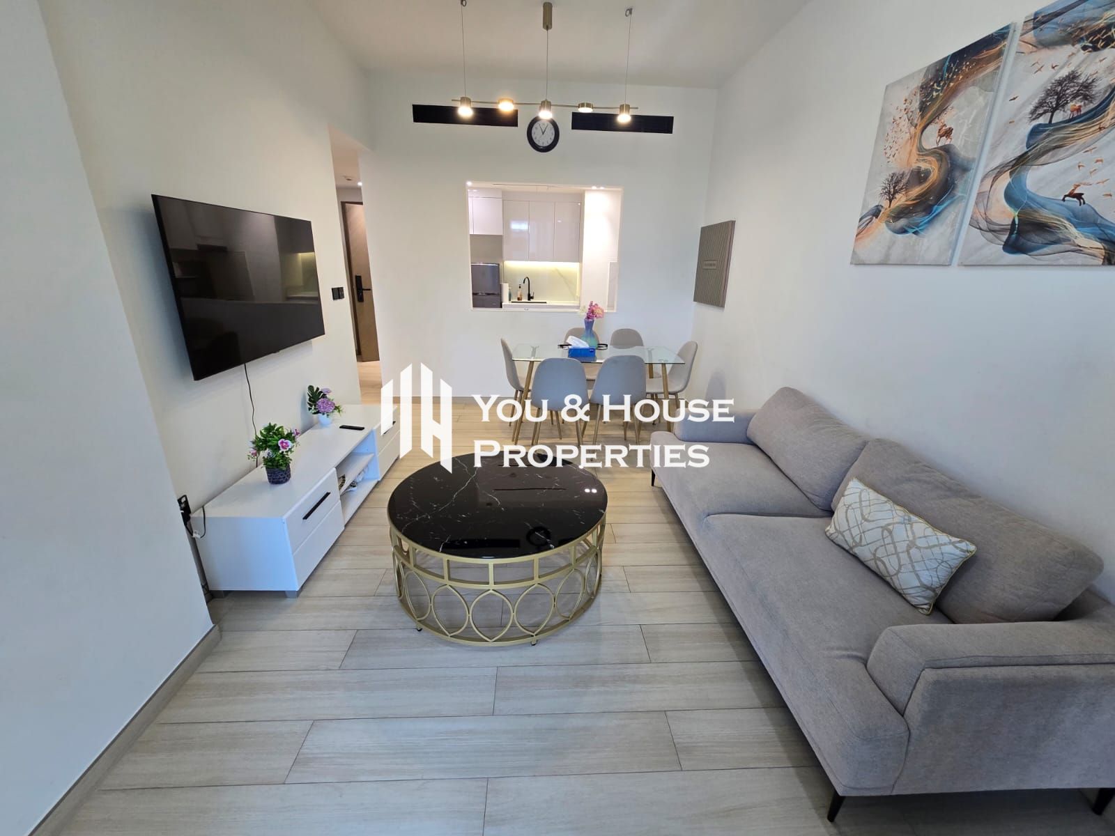 Stylish Furnished 2 Bed with Great Amenity I Modern & Elegance I Prime Spot