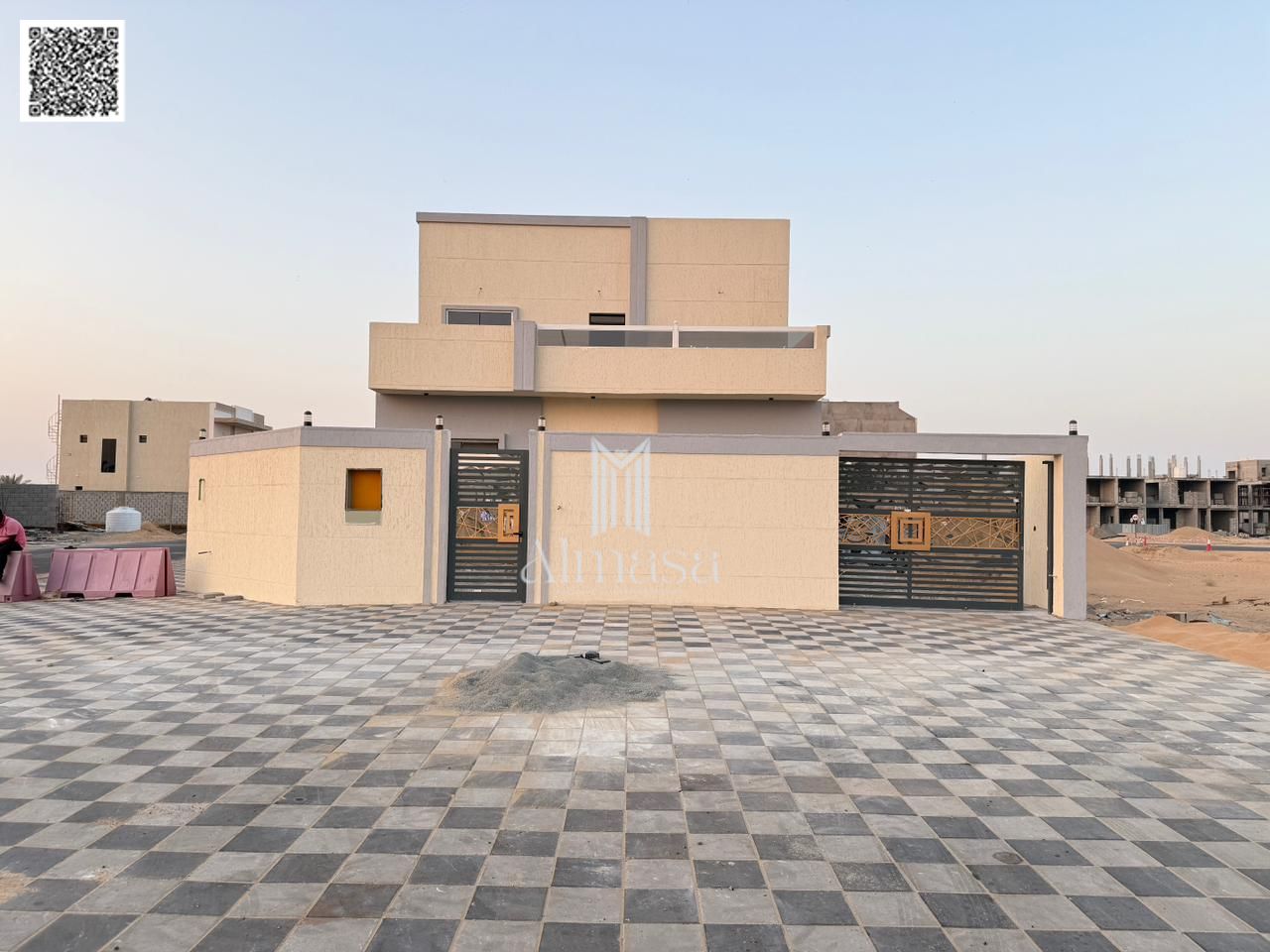 Villa for sale in Al Helio 1 at a special price. Freehold ownership for all nationalities. Super deluxe finishing. Specifications: Land area: 3000 sq