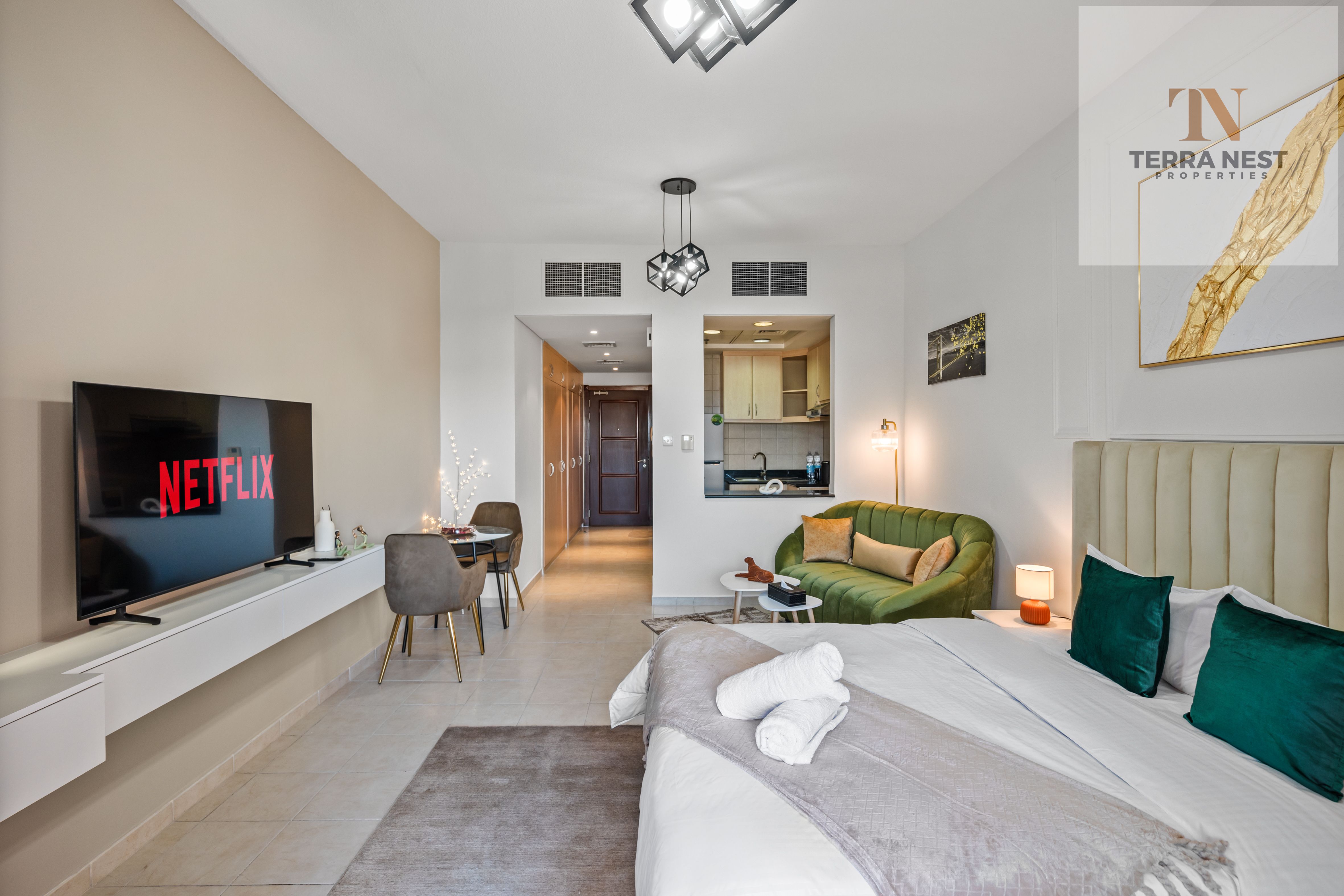 ELEGANT STUDIO | LUXURY FIXTURES | 12 CHEQUES
