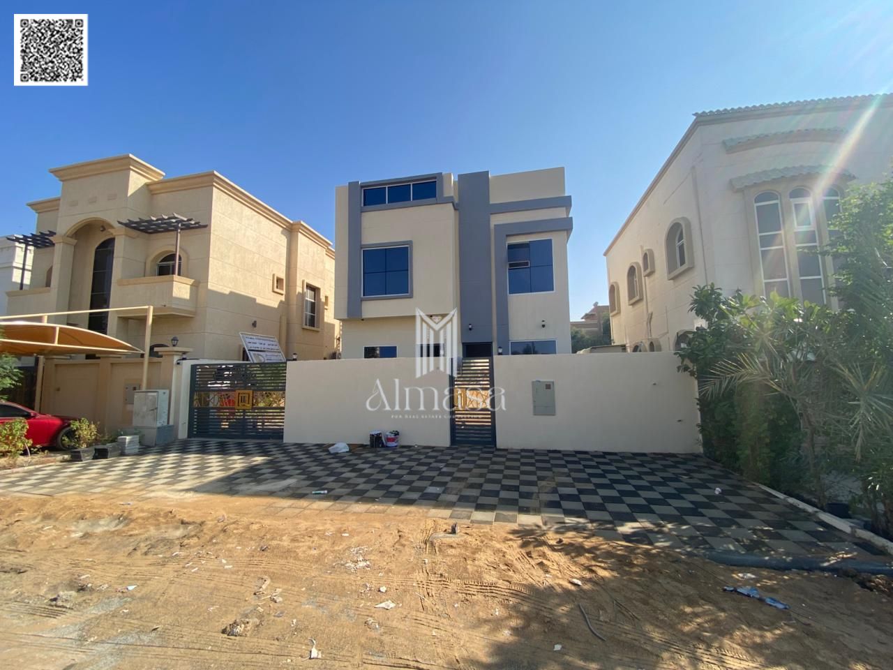 3-bedroom villa with a yard, freehold ownership