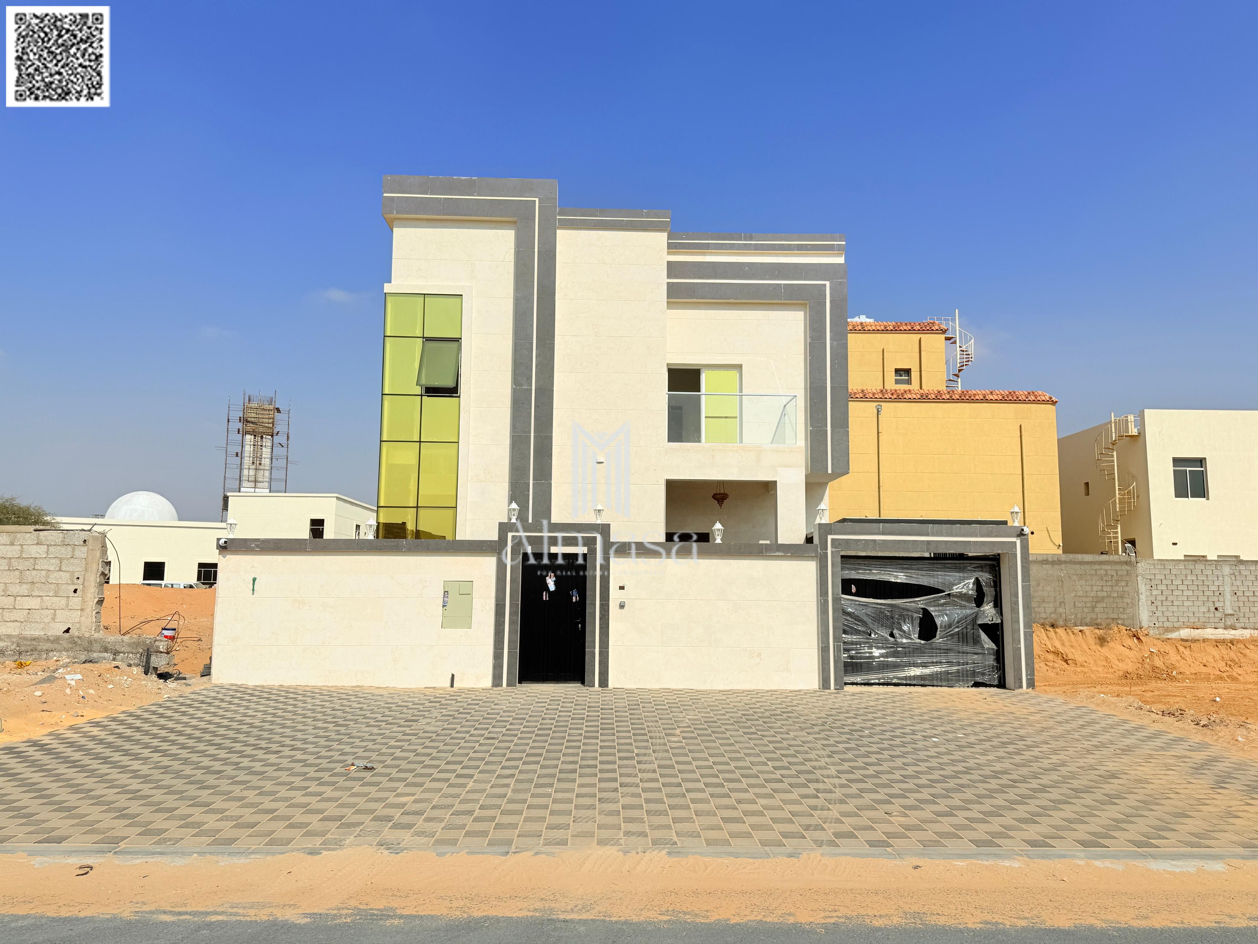 Own a 5-bedroom villa with very high-end personal finishing, in a prime location, freehold ownership, close to all services and opposite the mosque.