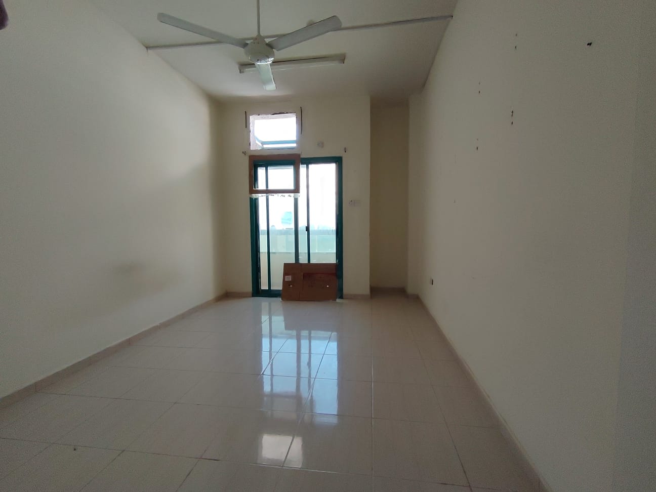 HOT DEAL 1BHK IN 25K WITH BALCONY CLOSE HALL IN AL QASIMIA SHJ