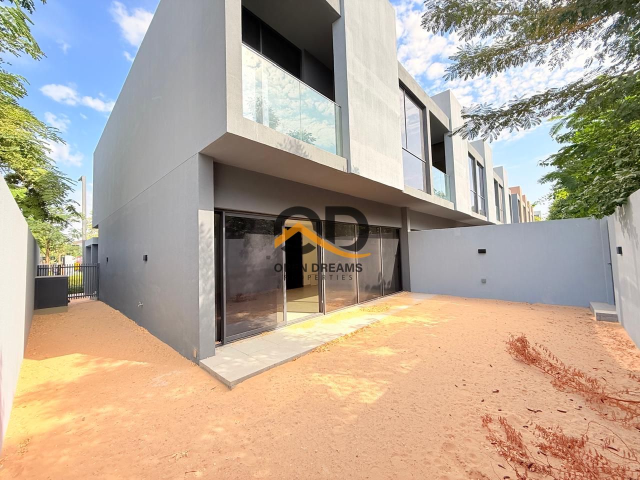 Brand new/ 4br townhouse/ with all amenities