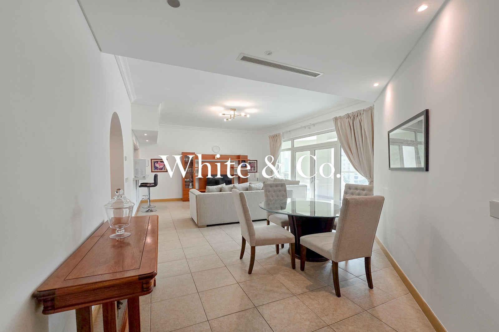 Upgraded | Direct Beach | Fully Furnished