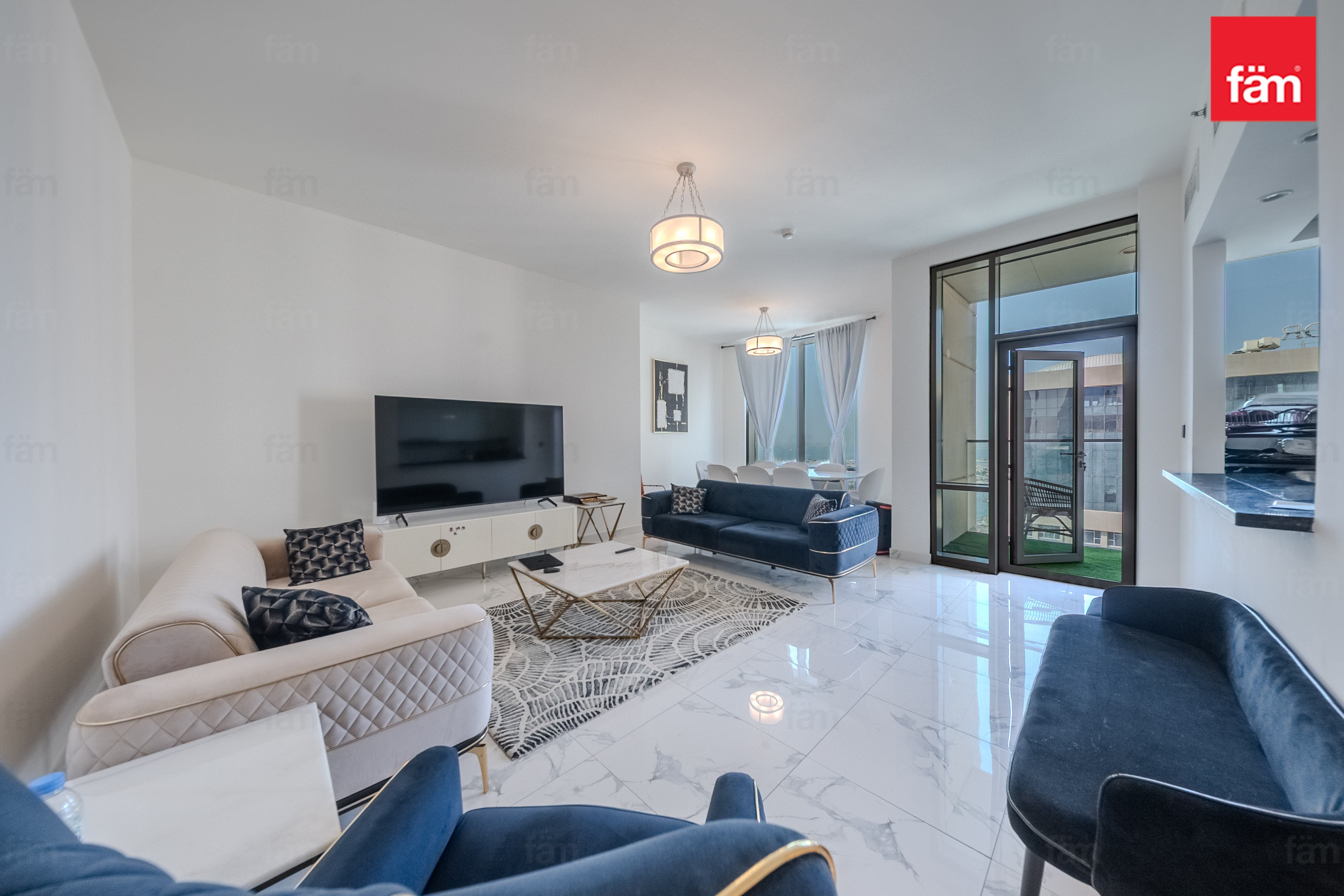 Spacious Apartment | Sea and Canal Views
